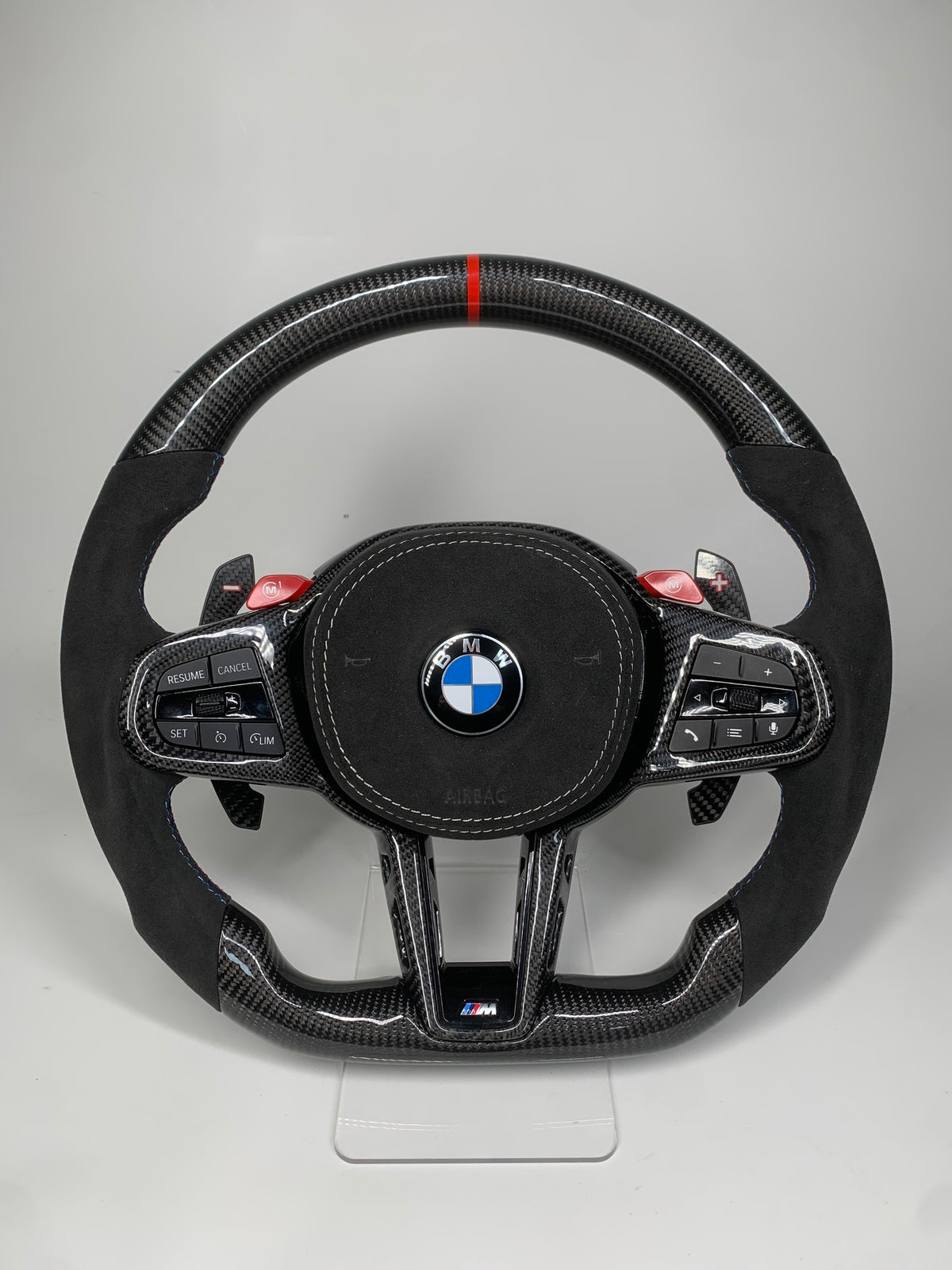 Volante BMW M Performance en Fibra de Carbono y Alcantara con M1/M2, Levas y Marcador Rojo