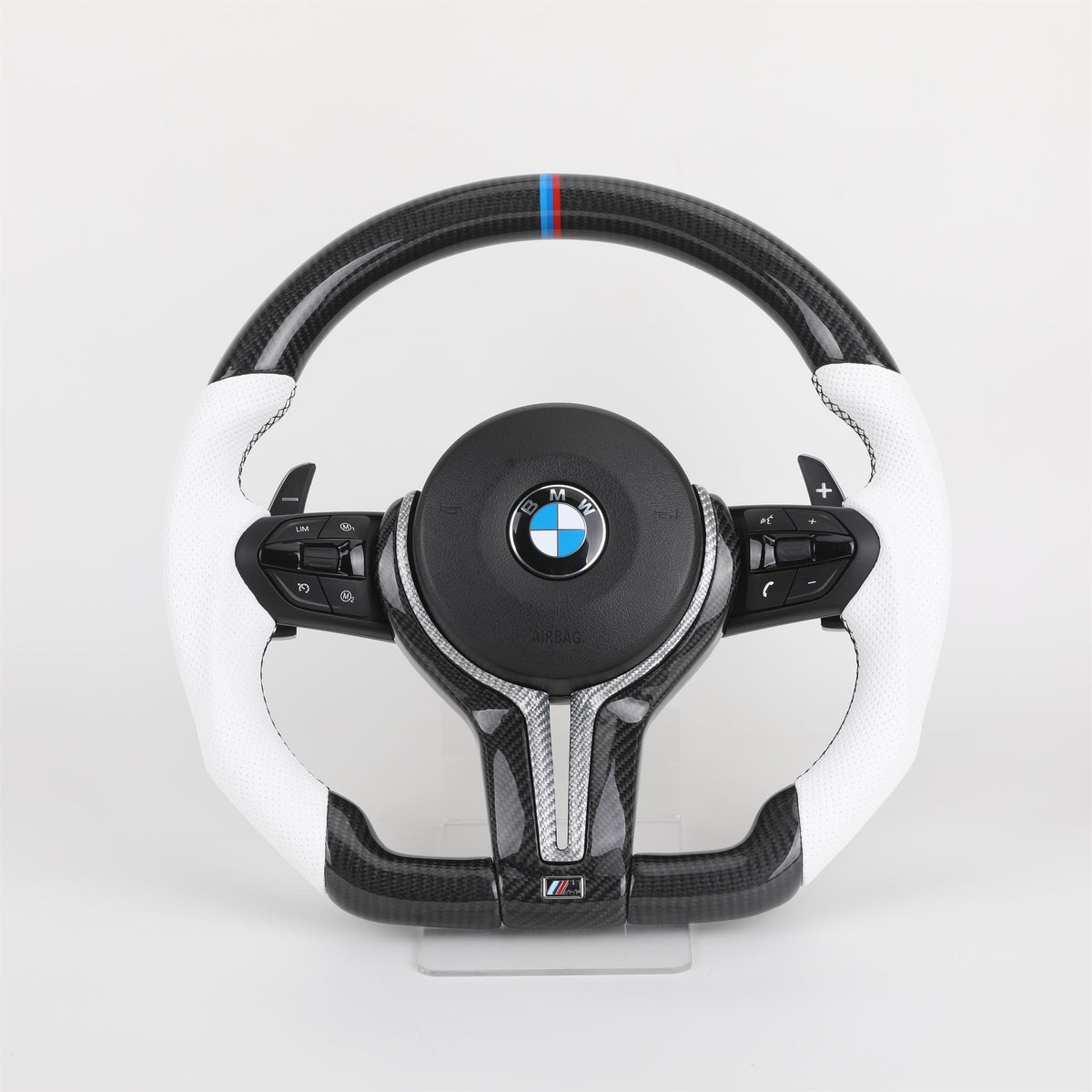 Volante BMW M Performance en Fibra de Carbono y Cuero Blanco Perforado con Levas