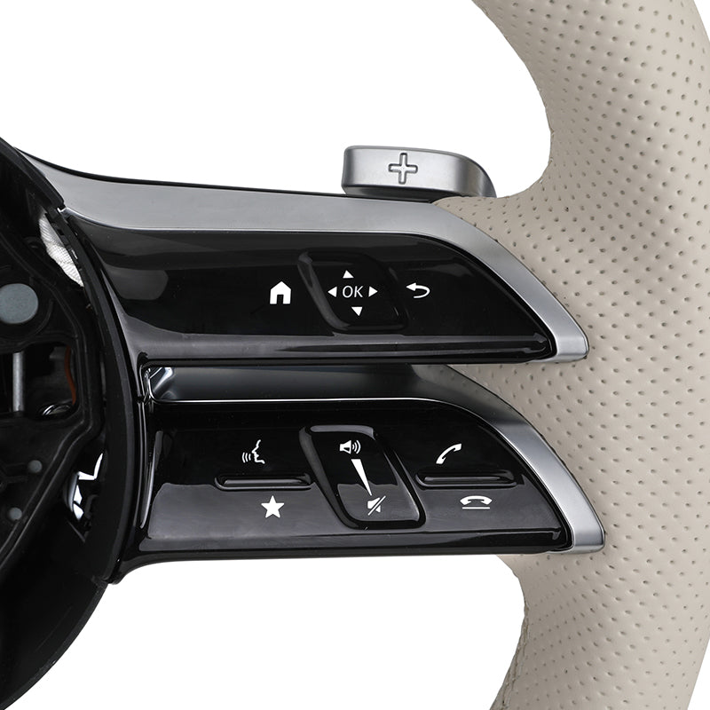 Volante Mercedes-Benz en Cuero Beige Perforado con Levas, Multifunción y Acabado Negro Brillante