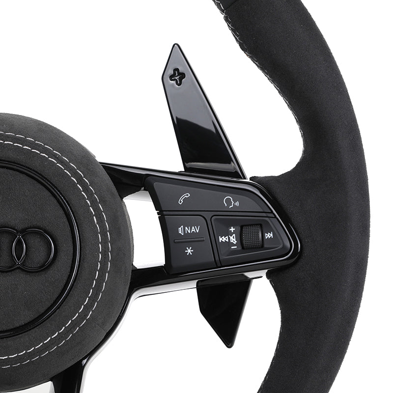 Volante Audi RS en Alcantara Negro con Costuras Blancas, Levas y Multifunción