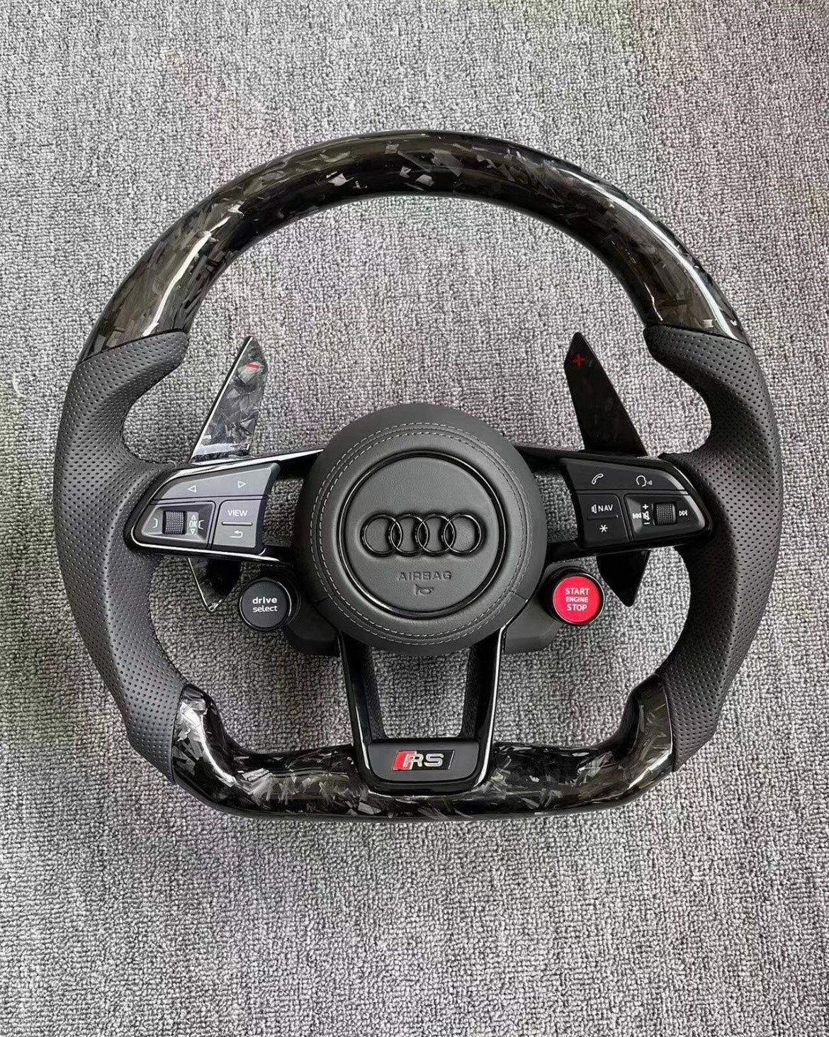 Volante Audi RS Deportivo en Carbono Forjado y Cuero Perforado | Levas de Carbono, Mandos Multifunción, Fondo Plano y Airbag