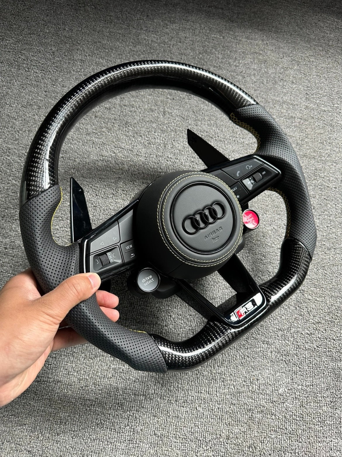 Volante Audi RS Deportivo en Fibra de Carbono y Cuero Perforado | Drive Select, Start Engine Stop, Levas, Multifunción y Airbag