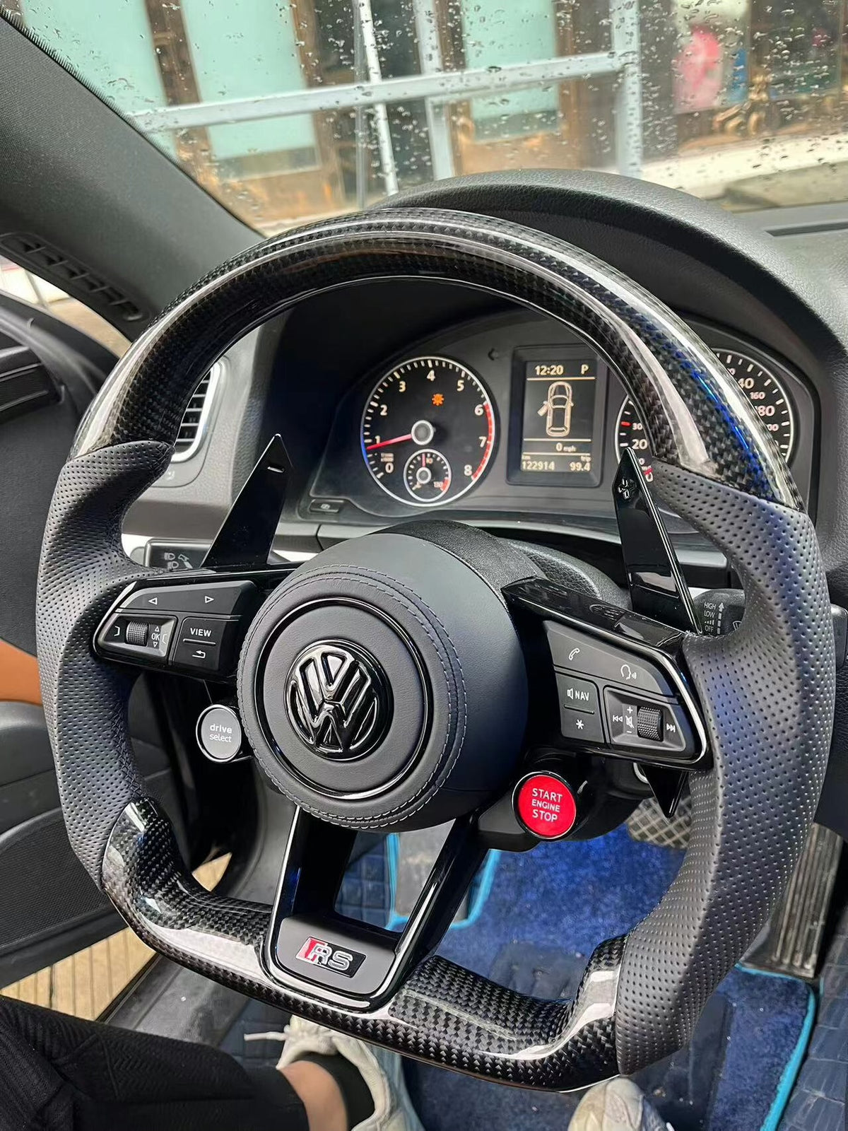 Volante Volkswagen GTI Deportivo en Fibra de Carbono y Piel Perforada | Levas de Carbono, Drive Select, Botón Start, Fondo Plano y Airbag