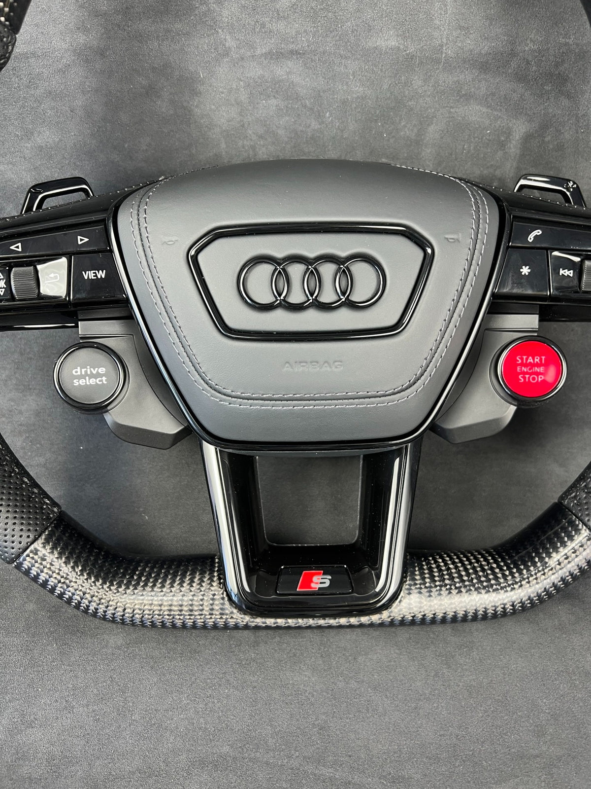 Volante Deportivo Audi S de Carbono y Cuero Perforado con Drive Select, Start Engine Stop, Levas y Airbag Incluido