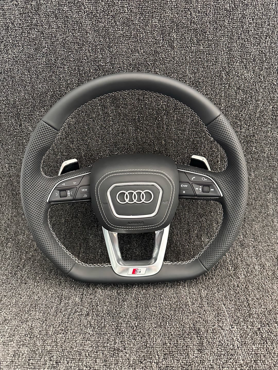 Volante Audi S Line Deportivo en Cuero Negro Perforado | Fondo Plano, Levas, Multifunción y Airbag
