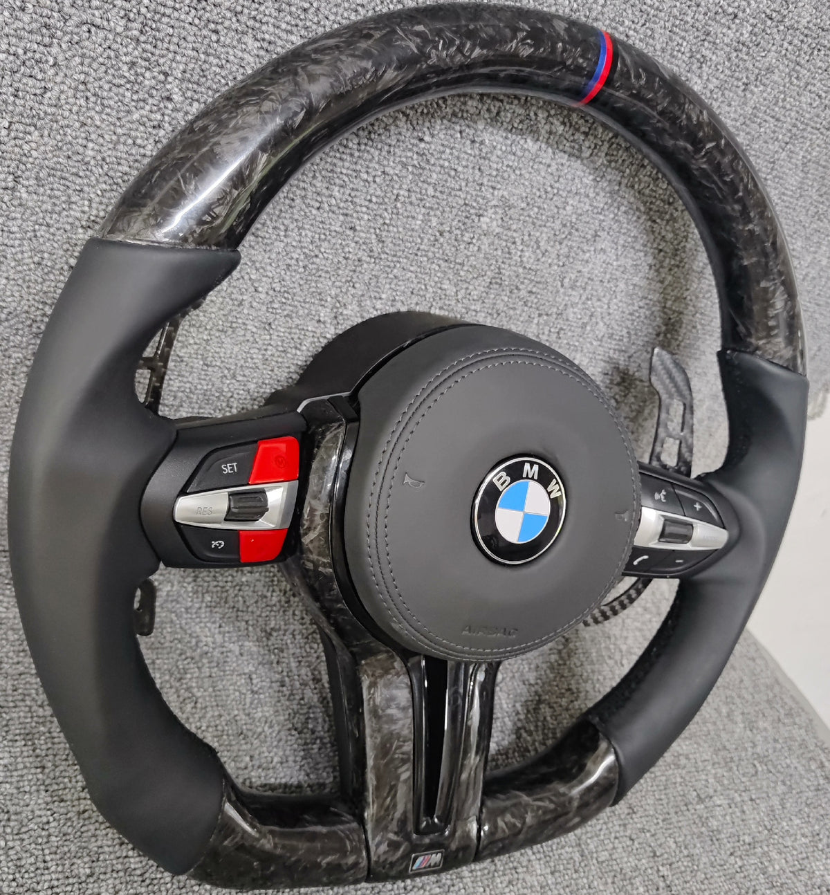 Volante BMW M Deportivo en Carbono Forjado y Piel Negra | Botones M1/M2, Levas de Carbono, Fondo Plano y Airbag