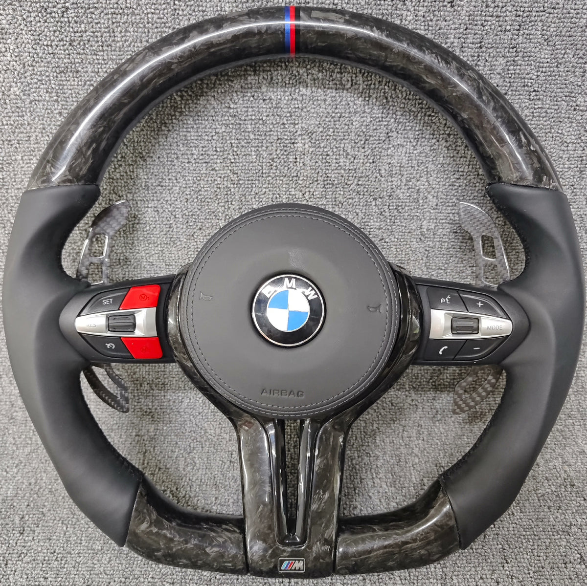 Volante BMW M Deportivo en Carbono Forjado y Piel Negra | Botones M1/M2, Levas de Carbono, Fondo Plano y Airbag