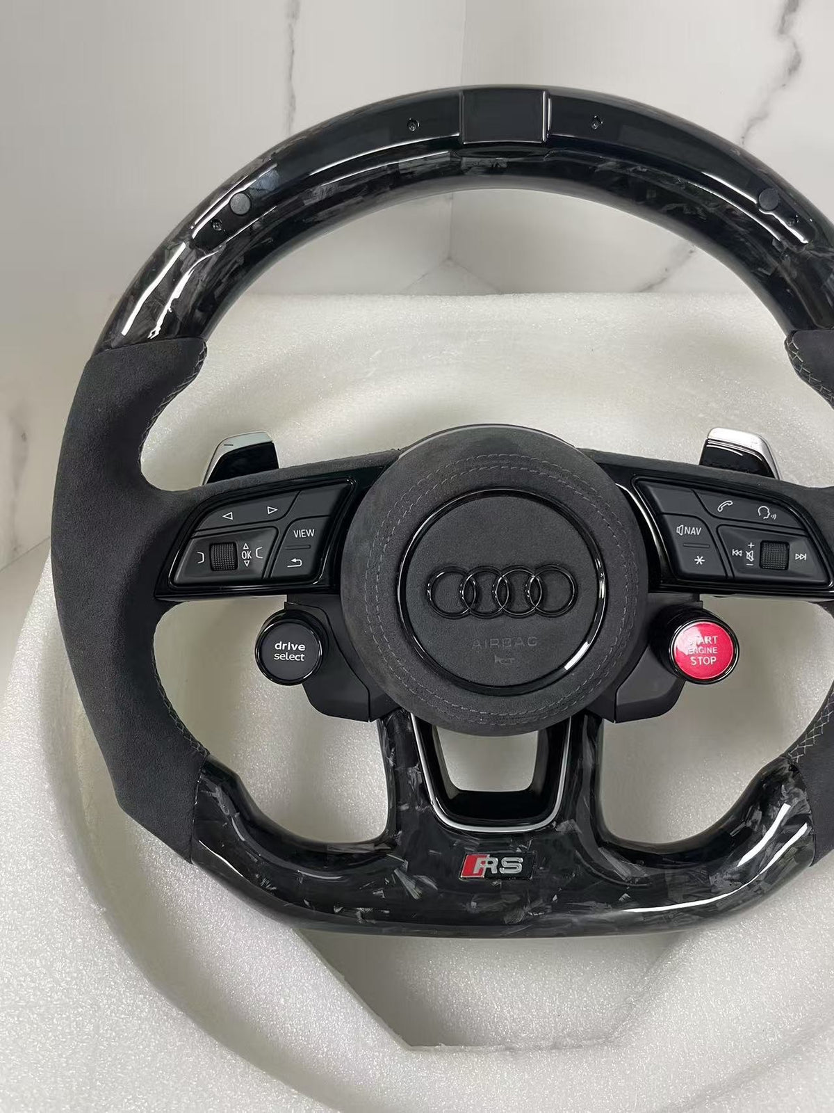 Volante Audi RS Deportivo en Carbono Forjado y Alcántara | Display LED, Levas, Drive Select, Start Engine Stop, Multifunción y Airbag