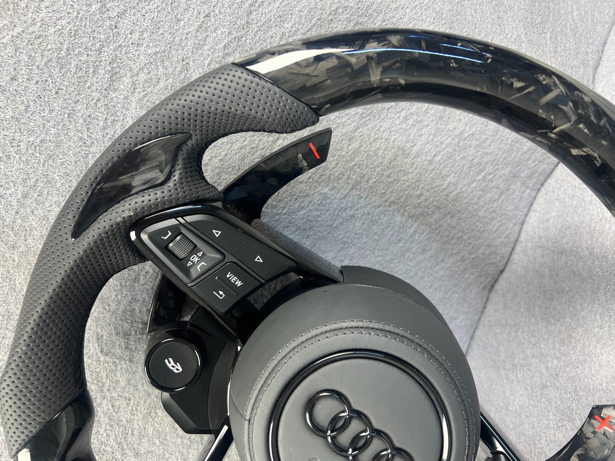 Volante Audi RS Performance en Fibra de Carbono y Cuero Perforado con Levas, Multifunción y Start/Stop