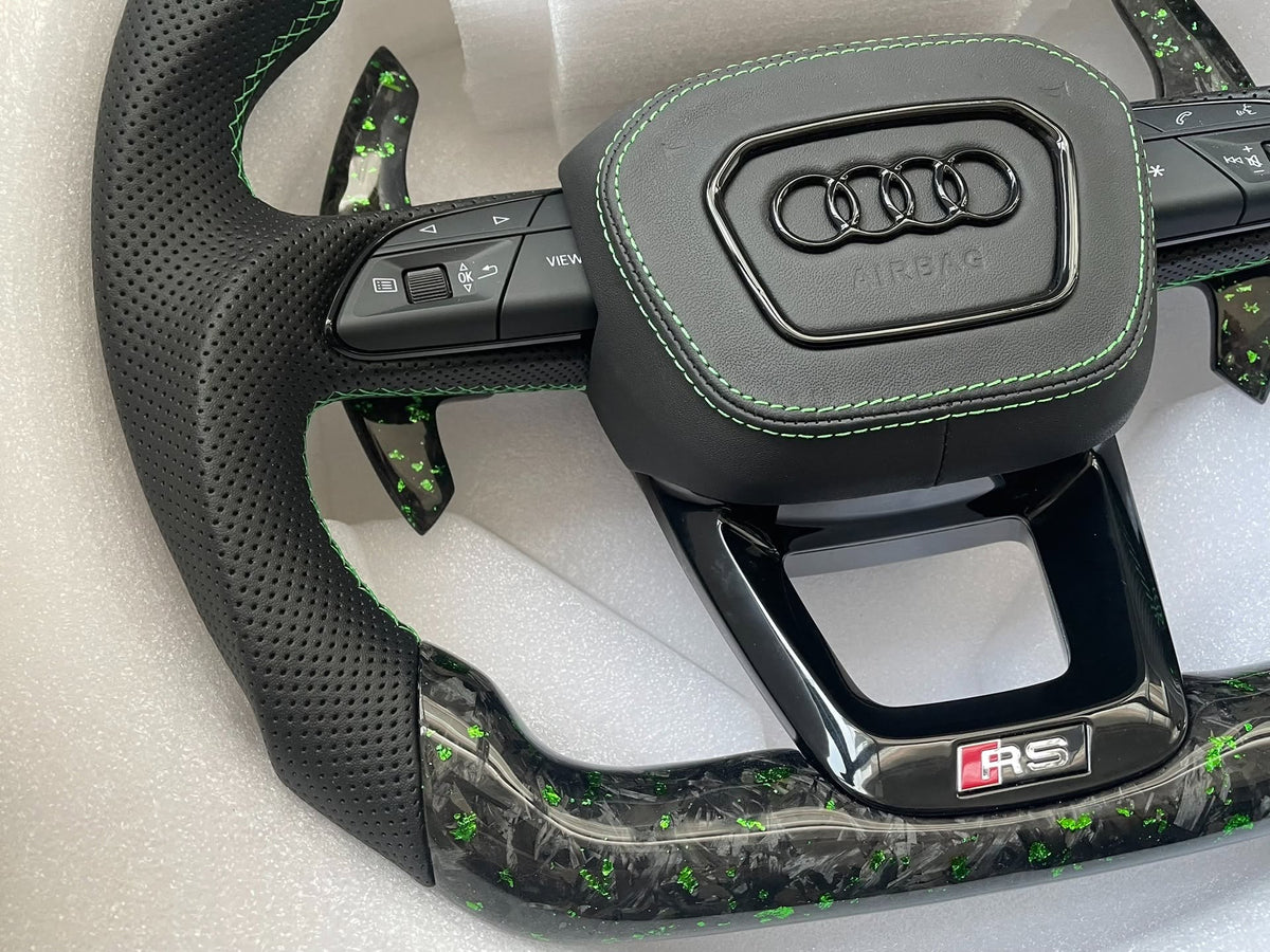 Volante Audi RS Personalizado en Carbono Forjado Verde y Cuero Perforado con Airbag Incluido
