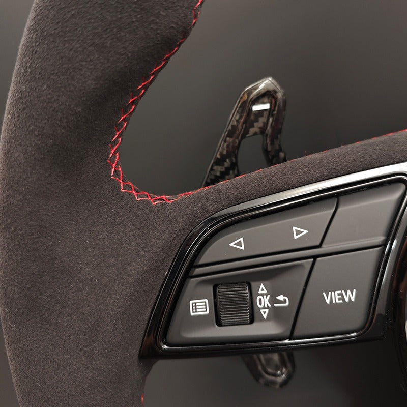 Volante Audi RS en Fibra de Carbono y Alcantara con Levas, Multifunción y Display LED