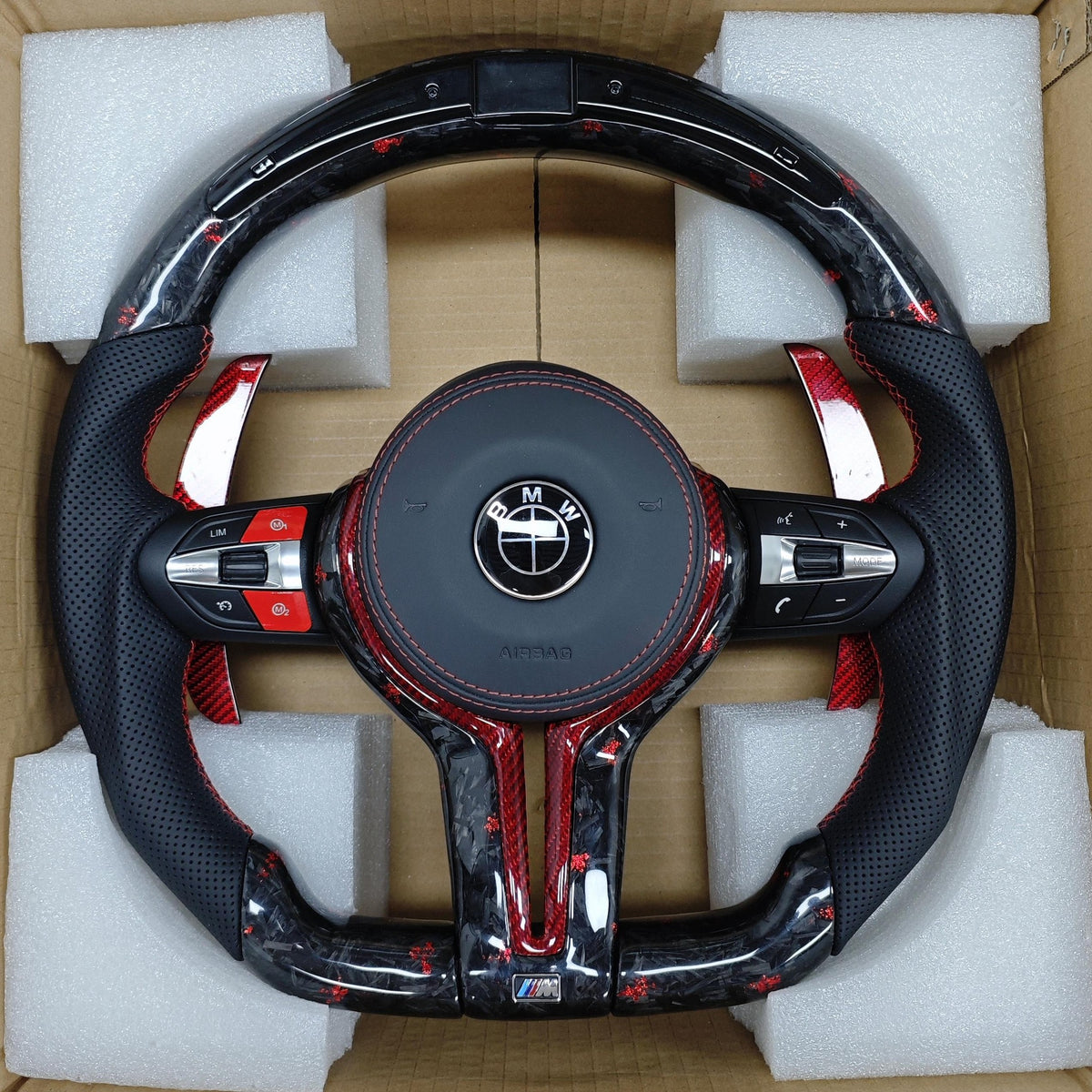 Volante BMW M Sport en Cuero Negro con Levas, Multifunción y Acabado Plateado