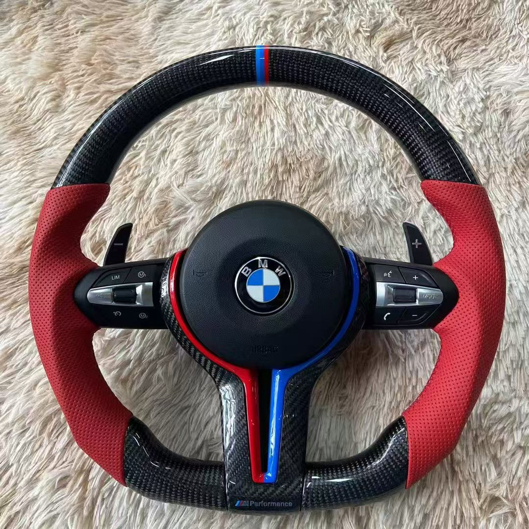 Volante BMW M Performance en Fibra de Carbono y Cuero Rojo Perforado con Levas, Multifunción y Detalles M