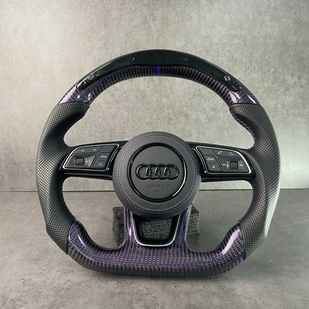 Volante Audi RS – Carbono Morado con Pantalla LED