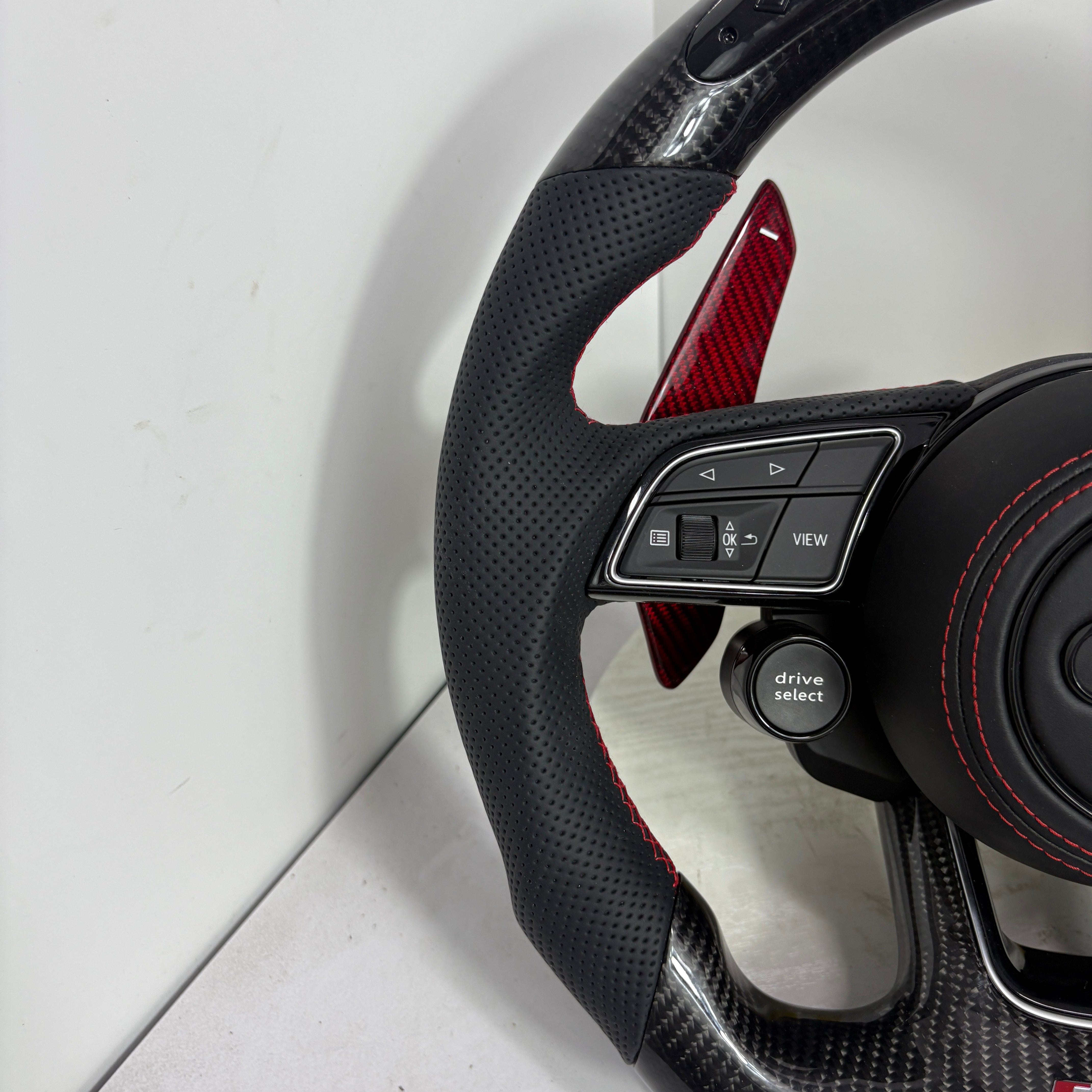 Volante Audi RS Carbono Perforado | Pantalla LED