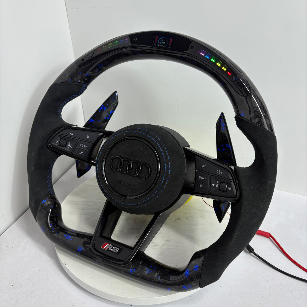 Volante Audi RS Personalizado en Carbono Forjado Azul, Alcantara y Pantalla LED con Airbag Incluido