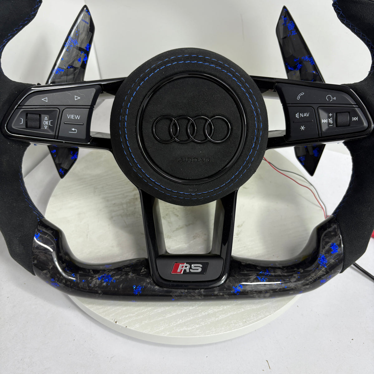 Volante Audi RS Personalizado en Carbono Forjado Azul, Alcantara y Pantalla LED con Airbag Incluido