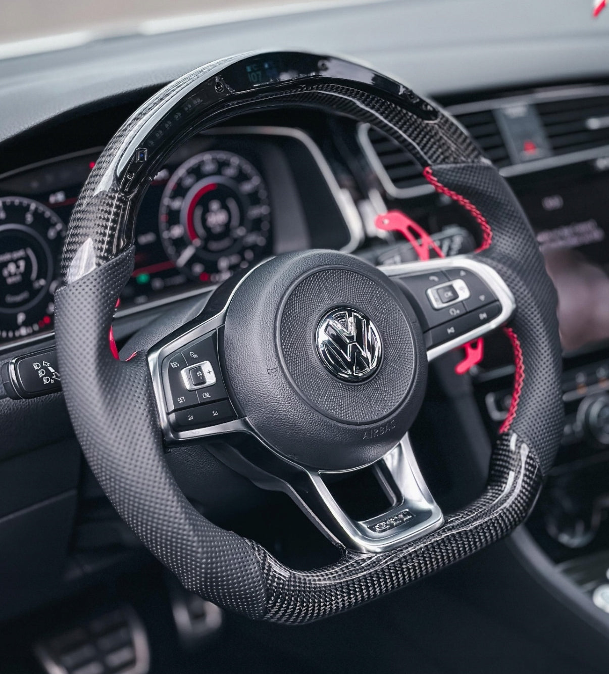 Volante Volkswagen GTI/R – Carbono Brillante Display LED
