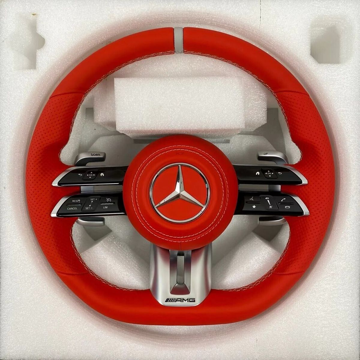 Volante Mercedes-AMG – Cuero Rojo