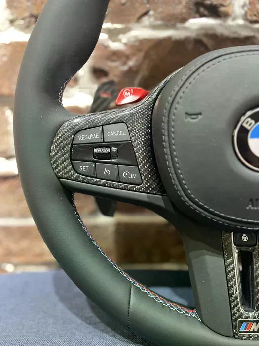 Volante BMW M Performance en Fibra de Carbono y Alcantara con Levas Rojas, M1/M2 y Multifunción