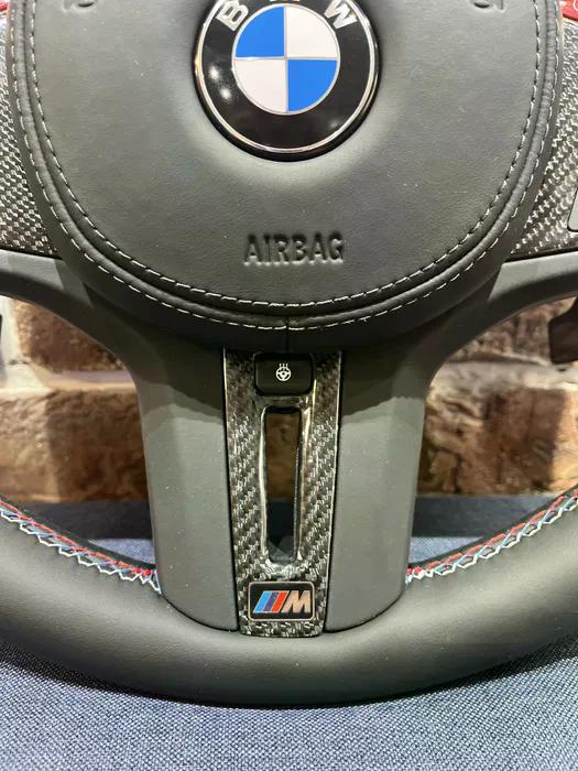 Volante BMW M Performance en Fibra de Carbono y Alcantara con Levas Rojas, M1/M2 y Multifunción