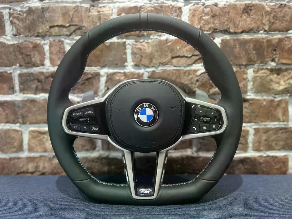 Volante BMW M Sport en Cuero Negro con Levas, Multifunción y Costuras M