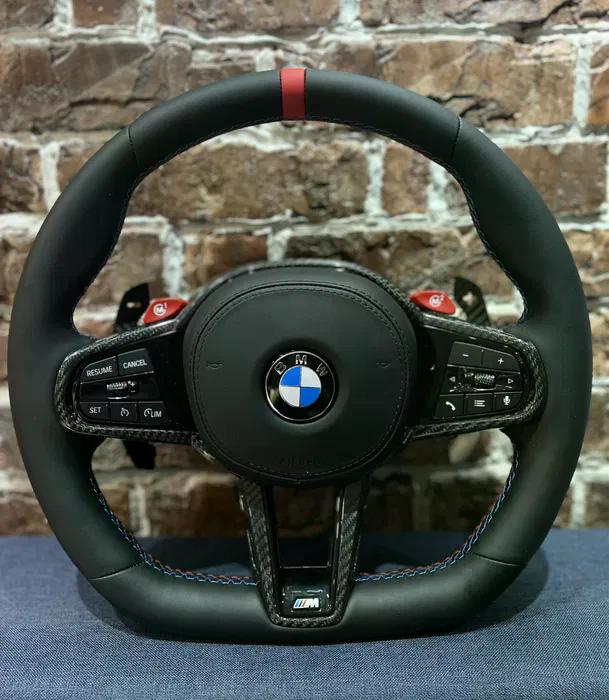 Volante BMW M Performance en Cuero Negro y Fibra de Carbono con Botones M1/M2, Levas y Multifunción