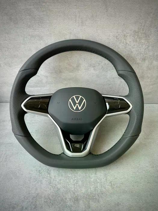 Volante Volkswagen R-Line en Cuero Negro Perforado con Multifunción, Detalles R y Acabado Negro Brillante