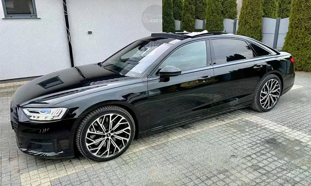Llantas Deportivas Estilo Audi con Diseño Turbina Angular – Negro y Plata