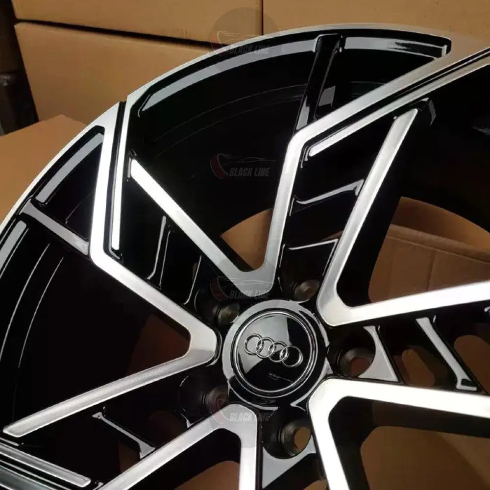 Llantas Deportivas Estilo Audi de Cinco Radios Dobles – Negro y Plata