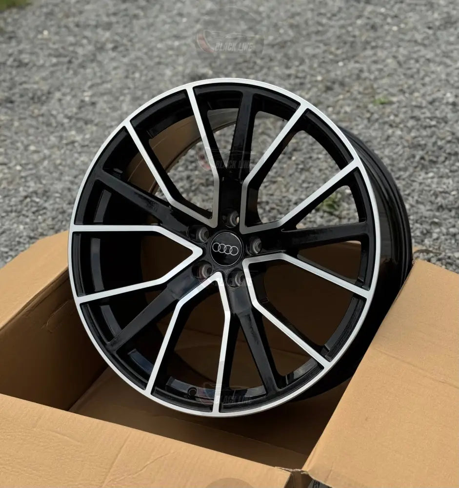 Llantas Deportivas Estilo Audi de Cinco Radios Dobles – Negro y Plata