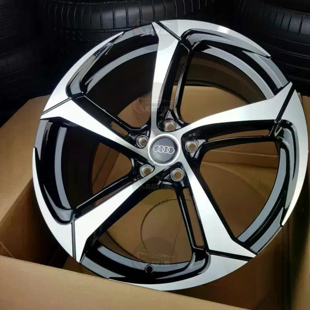 Llantas Deportivas Estilo Audi de Cinco Radios Dobles – Negro y Plata