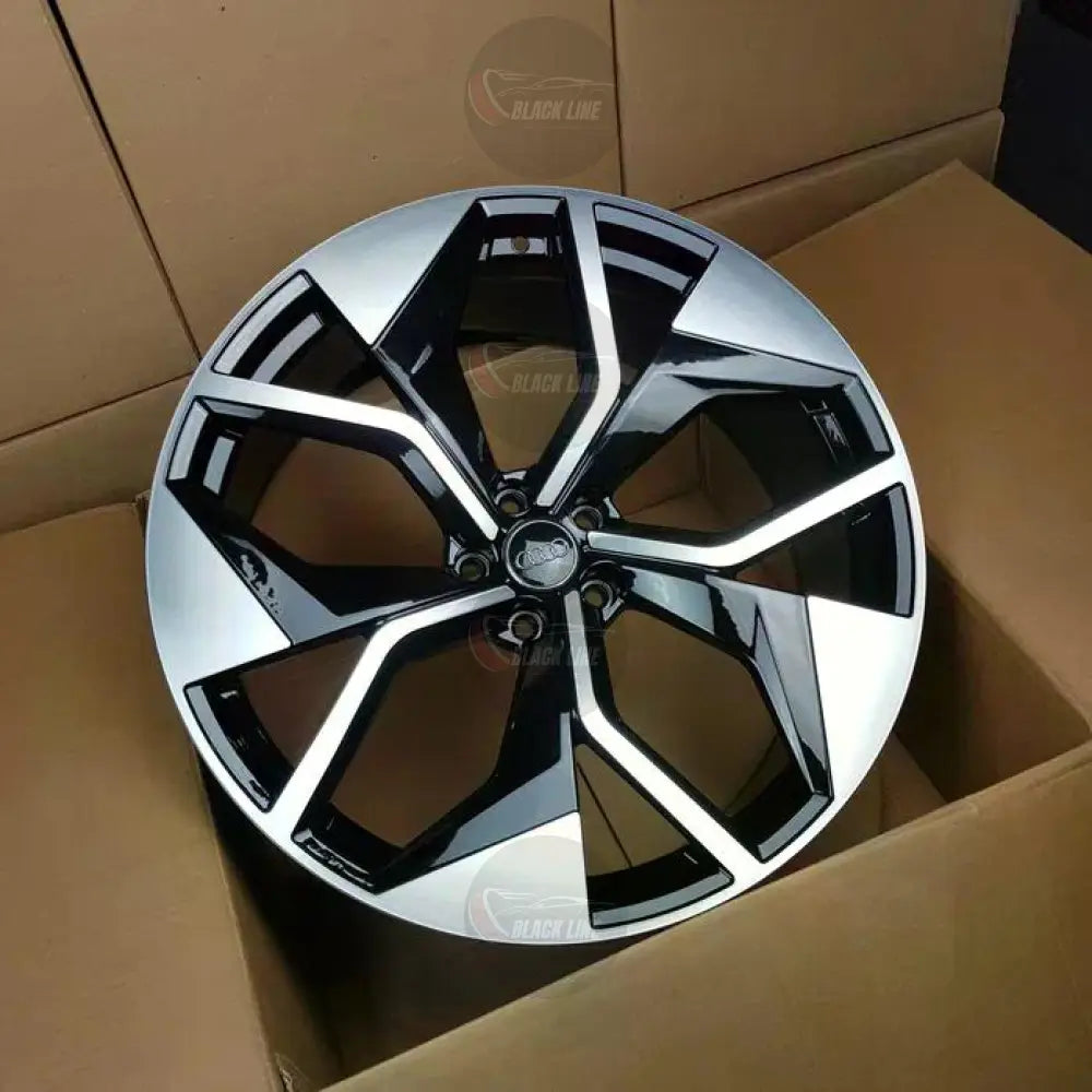 Llantas Deportivas Estilo Audi de Cinco Radios Dobles – Negro y Plata