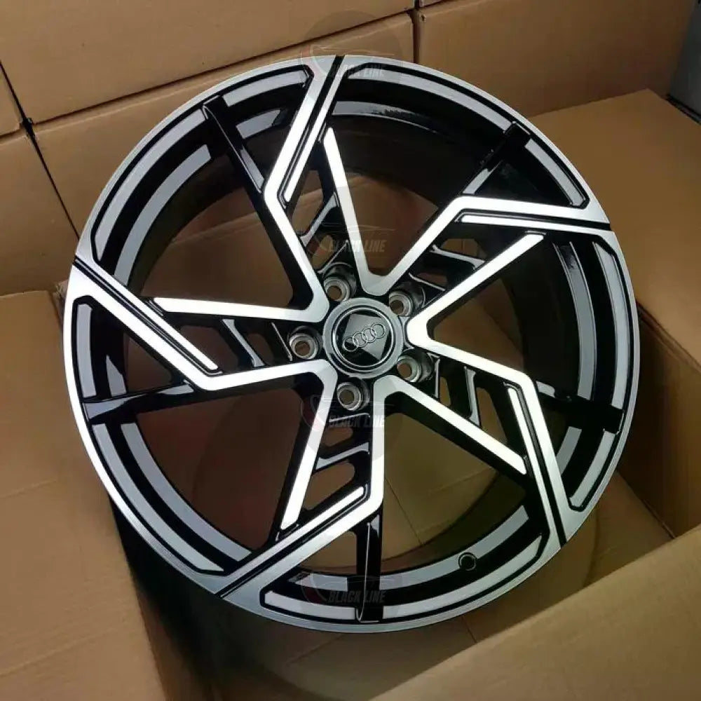 Llantas Deportivas Estilo Audi de Cinco Radios Dobles – Negro y Plata