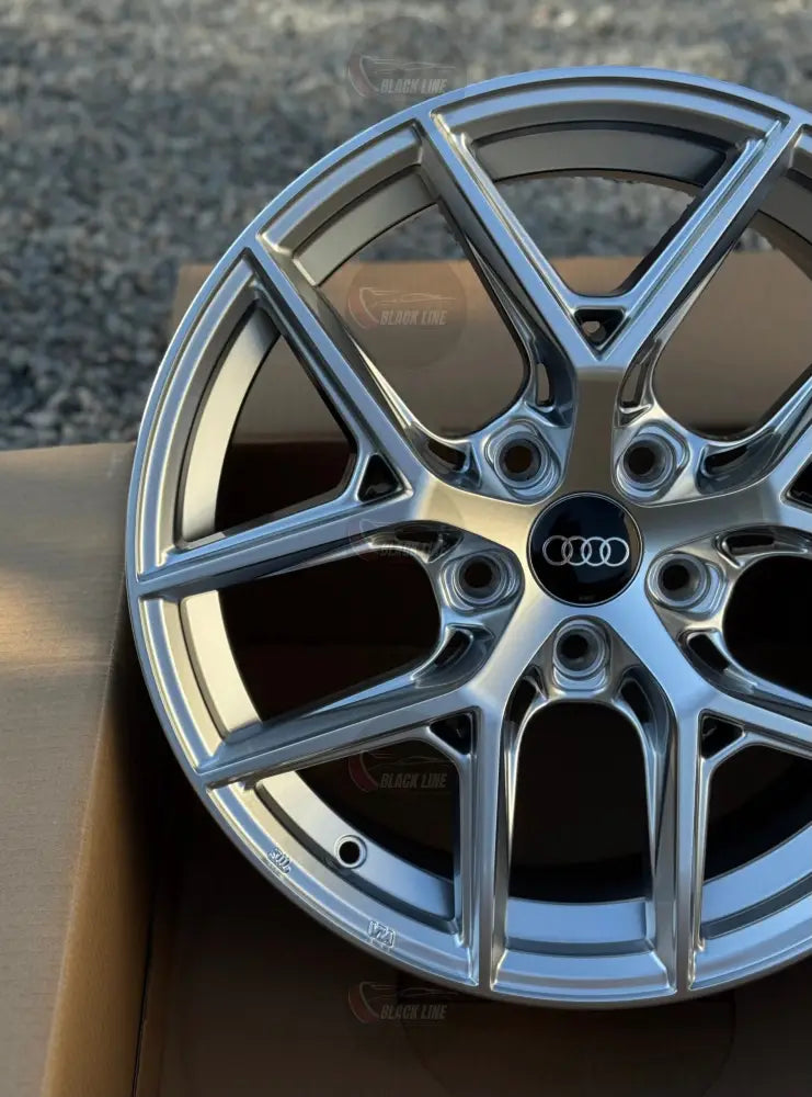 Llantas Deportivas Estilo Audi de Cinco Radios Dobles – Plata