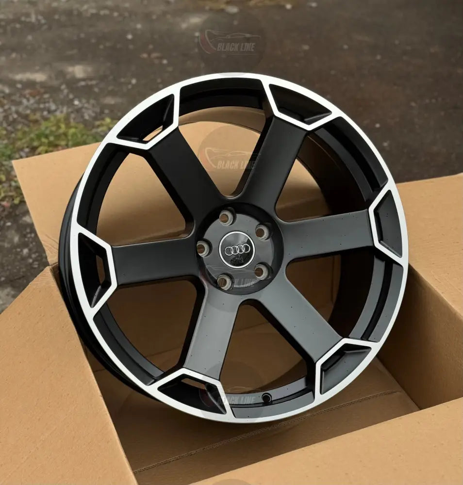 Llantas Deportivas Estilo Audi de Cinco Radios – Negro y Plata
