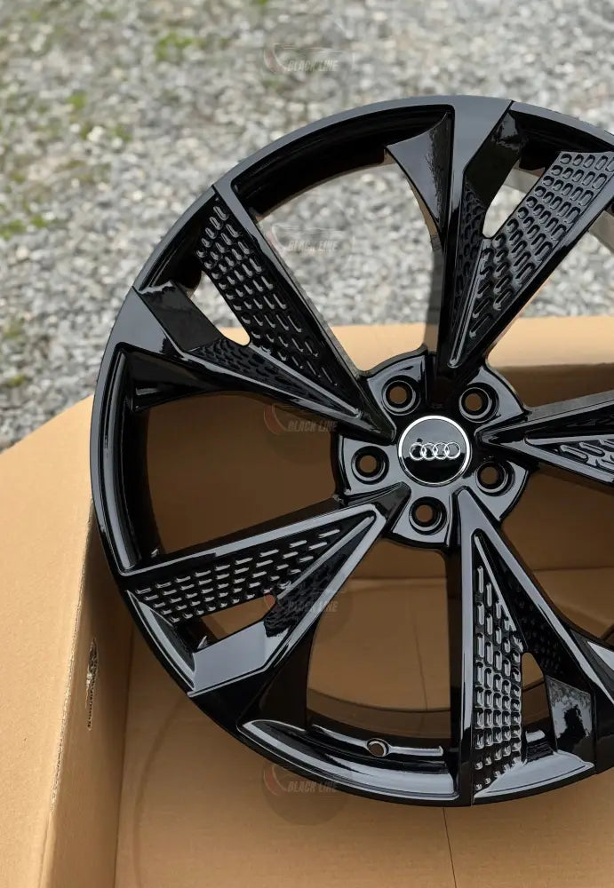 Llantas Deportivas Estilo Audi de Cinco Radios Turbina – Gris Grafito