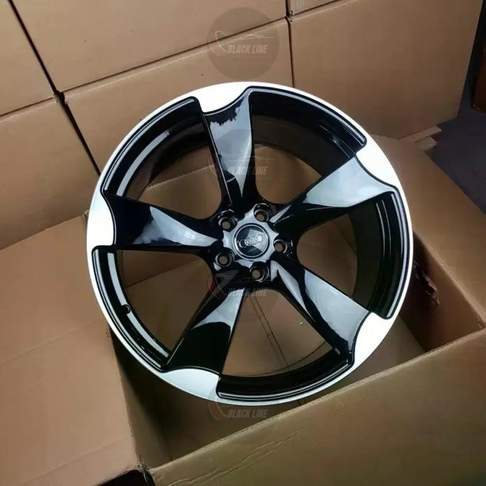 Llantas Deportivas Estilo Audi de Cinco Radios Turbina – Negro y Plata