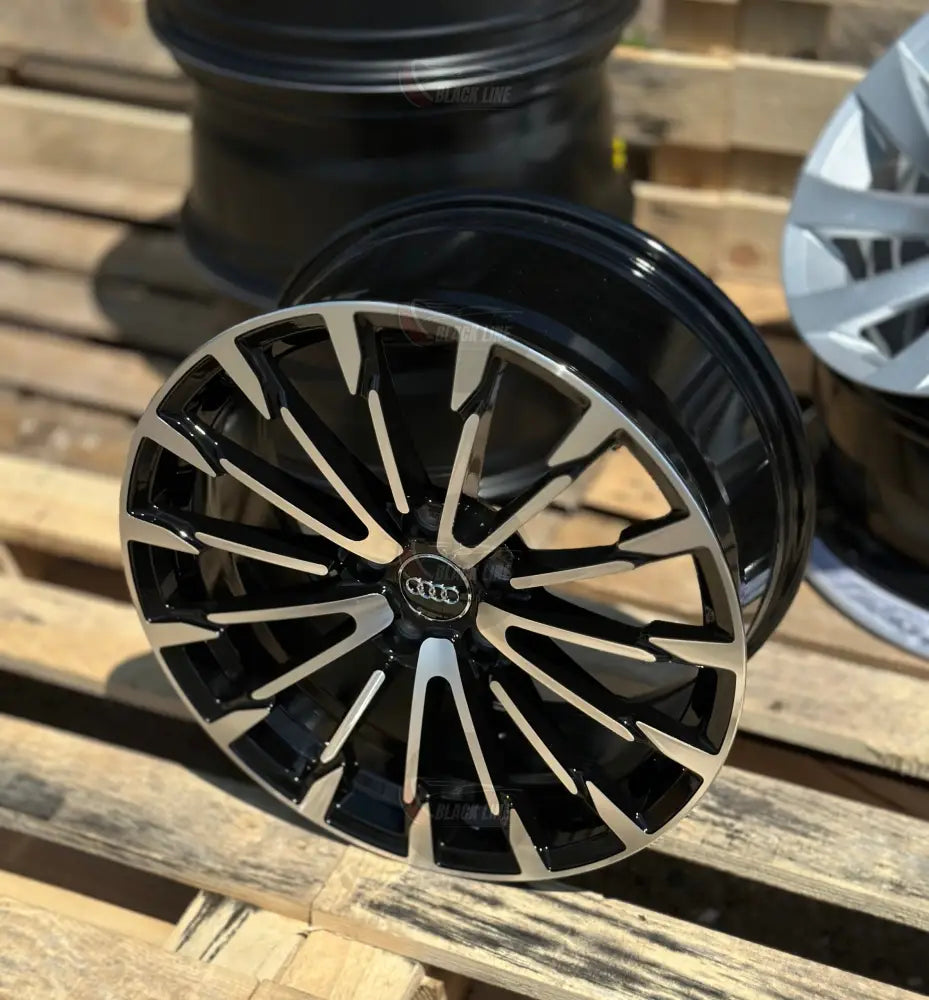 Llantas Deportivas Estilo Audi Multirradio Angular – Negro y Plata