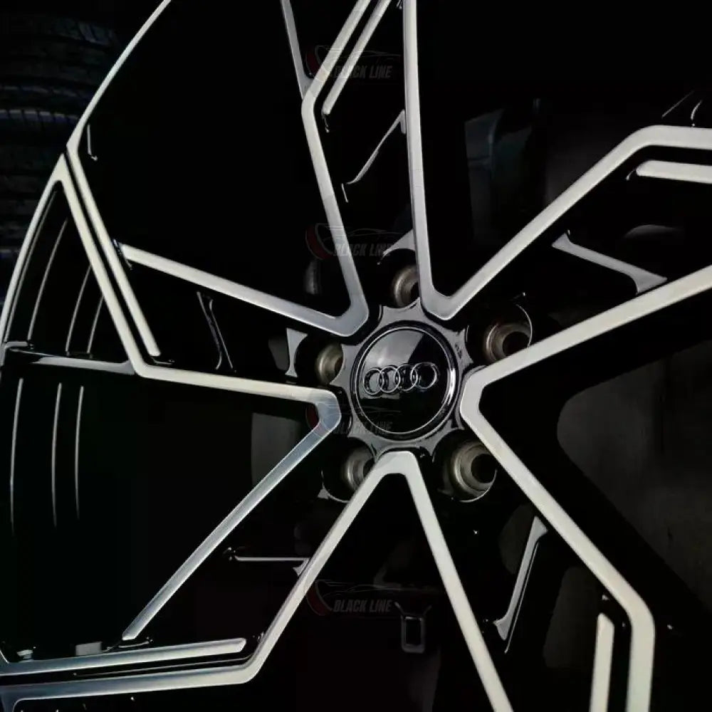 Llantas Deportivas Estilo Audi Multirradio Geométrico – Negro y Plata