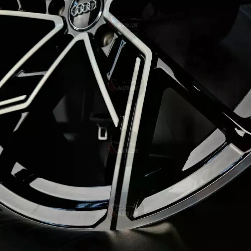 Llantas Deportivas Estilo Audi Multirradio Geométrico – Negro y Plata