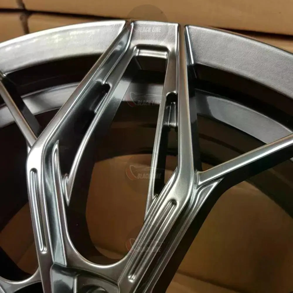 Llantas Deportivas Estilo Audi Multirradio Ramificado – Gris Grafito