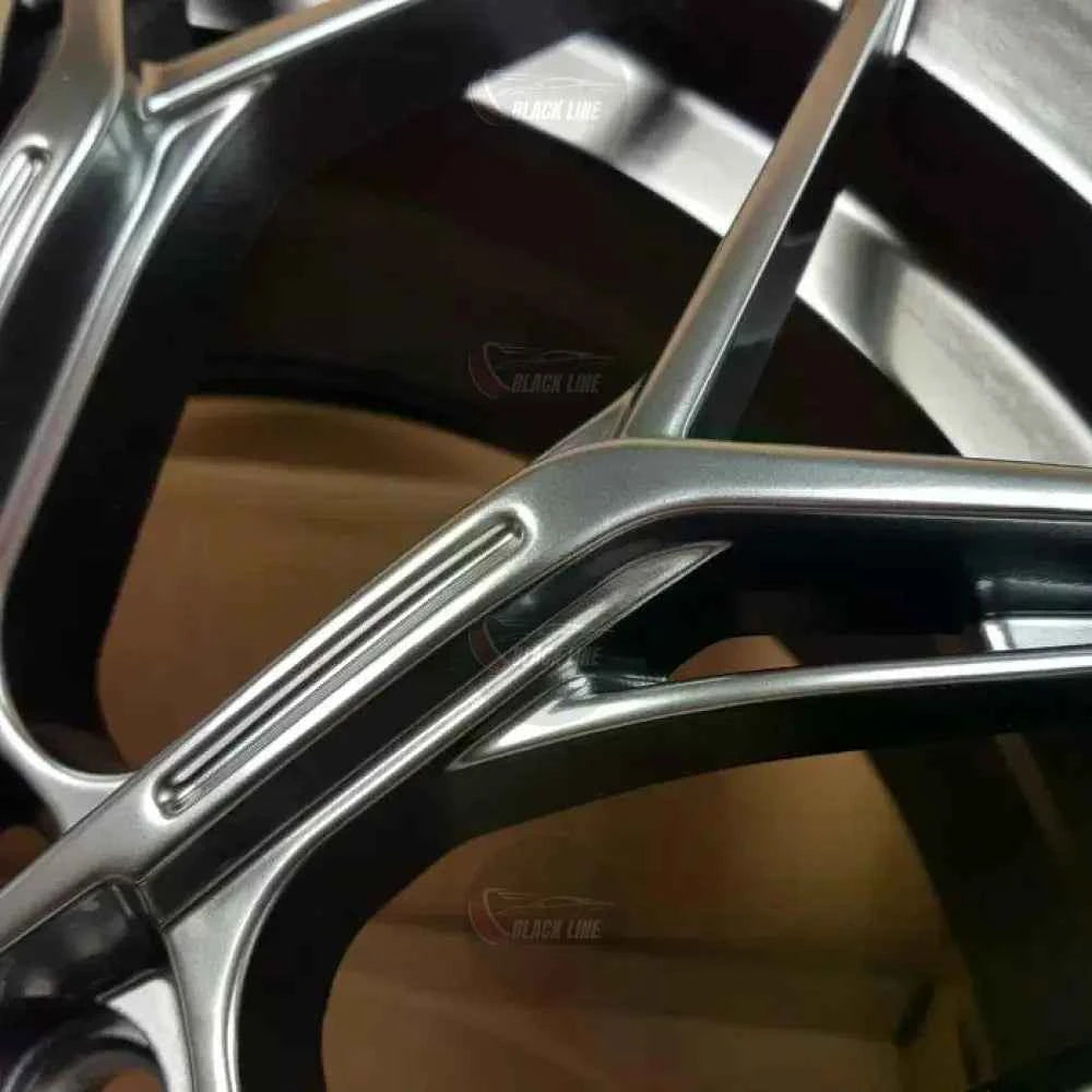 Llantas Deportivas Estilo Audi Multirradio Ramificado – Gris Grafito