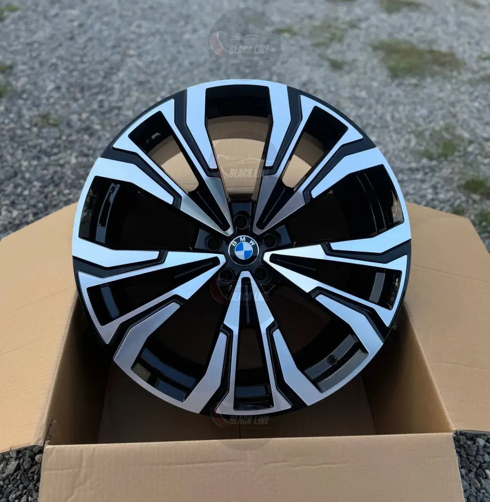 Llantas Deportivas Estilo BMW con Radios Angulares – Negro y Plata