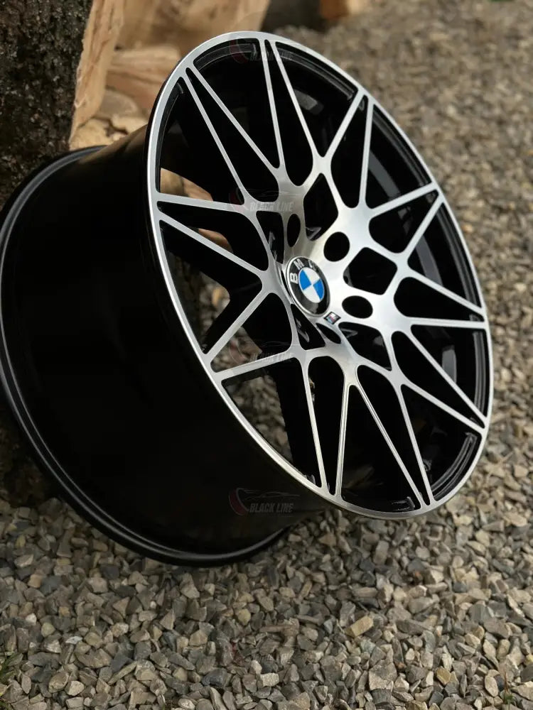 Llantas Deportivas Estilo BMW con Radios En Y – Negro y Plata