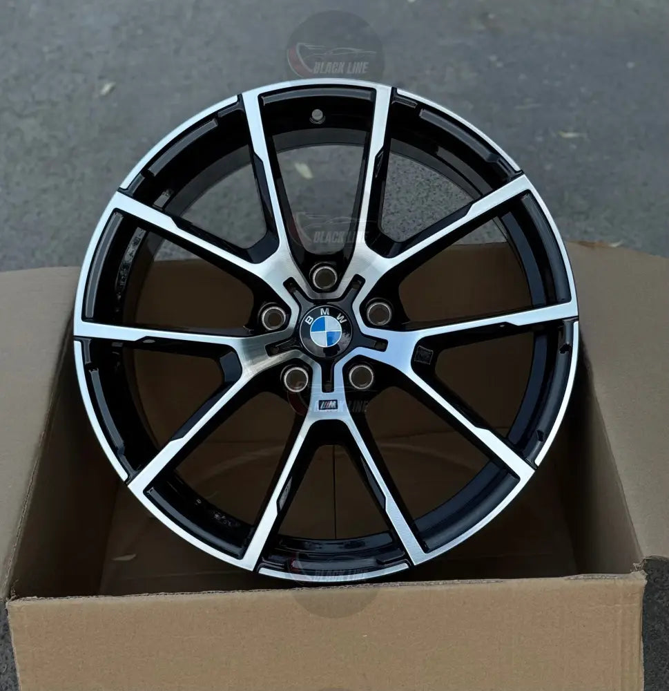 Llantas Deportivas Estilo BMW con Radios En Y – Negro y Plata
