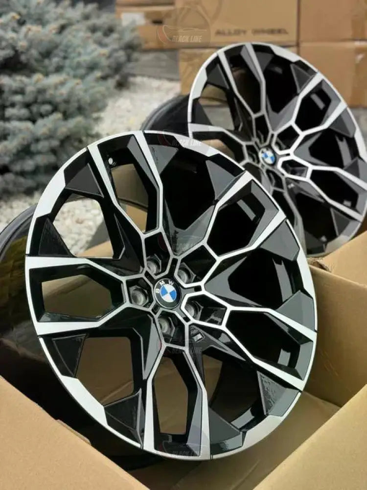 Llantas Deportivas Estilo BMW con Radios En Y – Negro y Plata