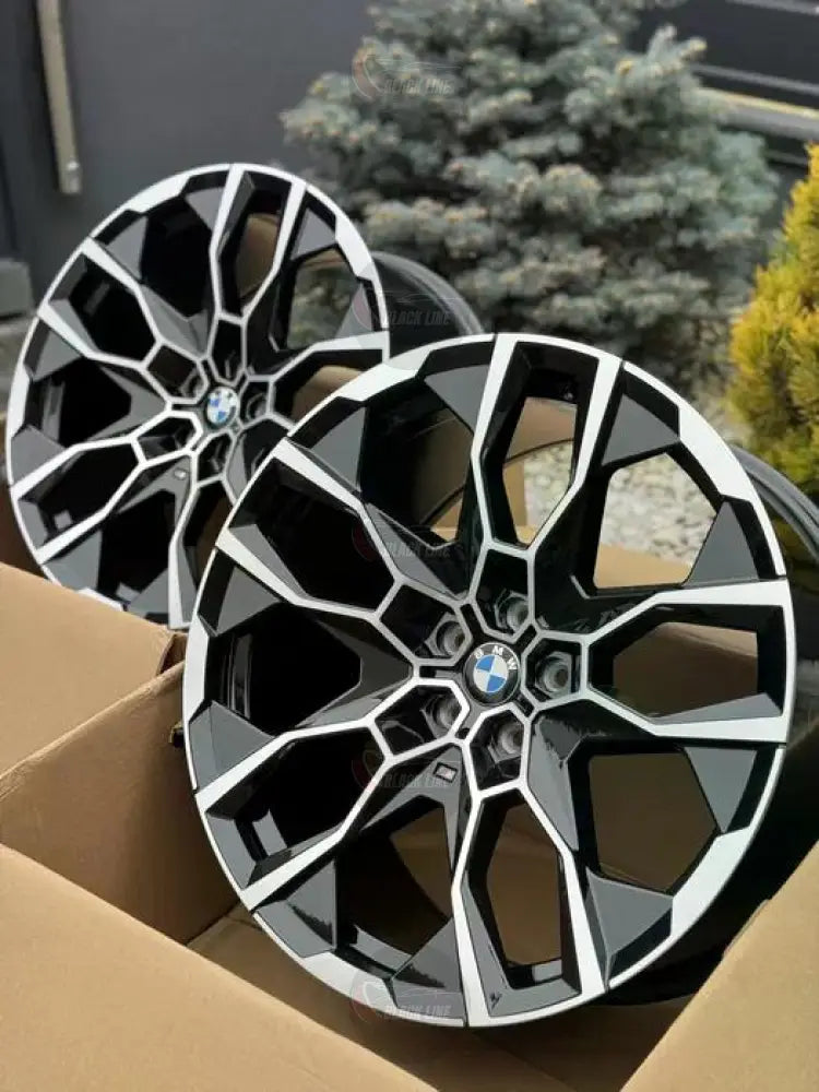 Llantas Deportivas Estilo BMW con Radios En Y – Negro y Plata