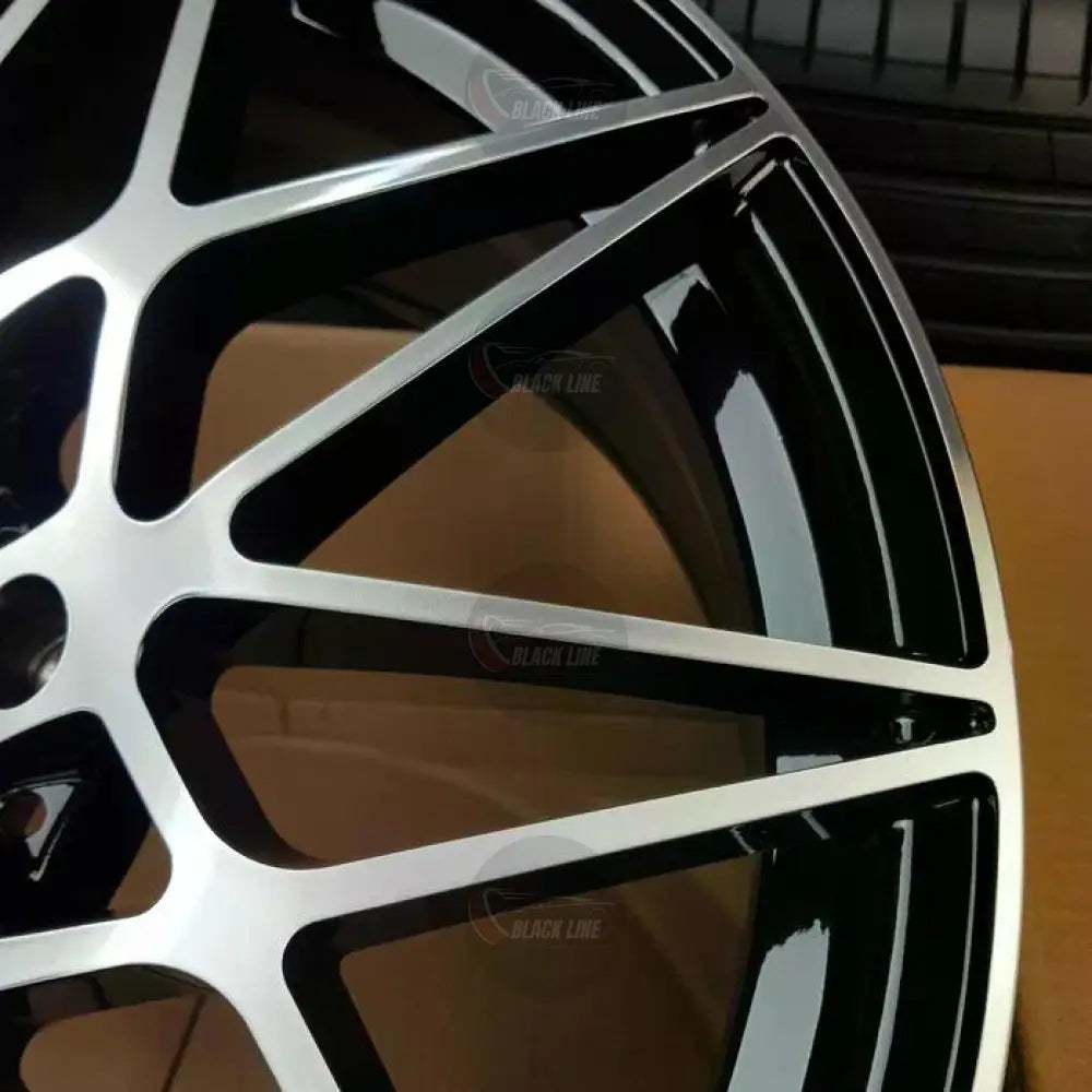 Llantas Deportivas Estilo BMW con Radios En Y – Negro y Plata