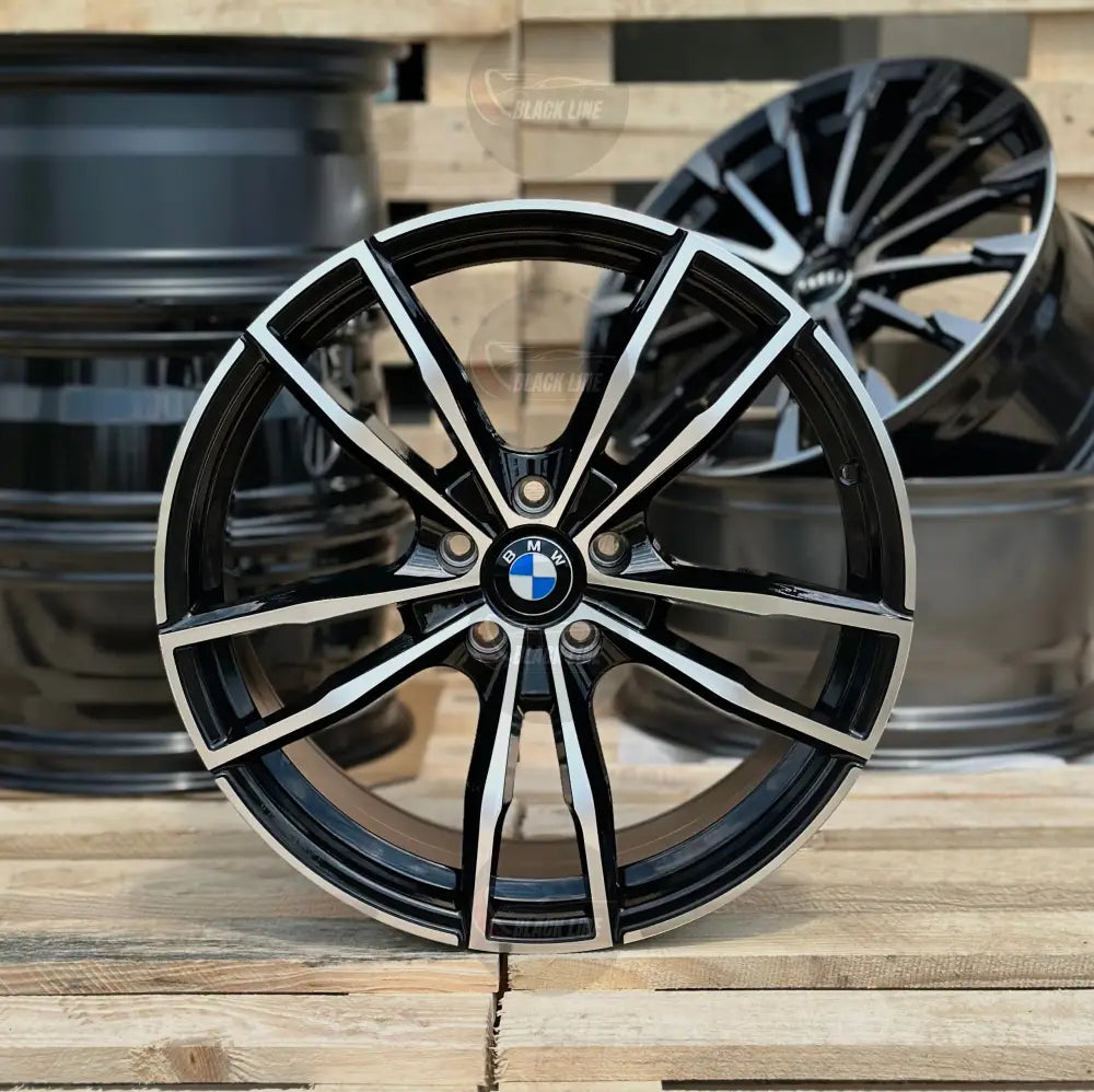 Llantas Deportivas Estilo BMW de Cinco Radios Dobles – Negro y Plata